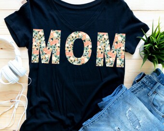 Floral Letter 'Mom' T-shirt Mother's Day Gift Idea Vintage Flowers Wildflowers MOM Tshirt Tee