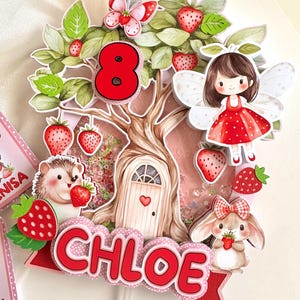 Decorazione per torta fatine e fragole. Topper torta compleanno tema animali del bosco con dettagli in rilievo 3D e perline effetto shaker.