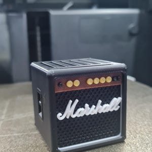 New 7 slot Mini Guitar Pick Holder Amp with tiny handles