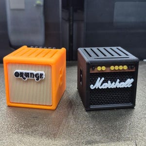 New 7 slot Mini Guitar Pick Holder Amp with tiny handles