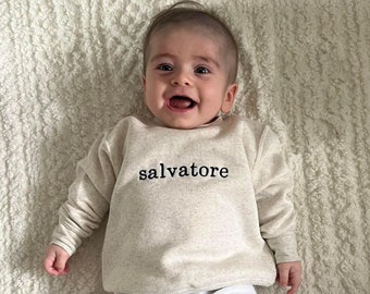 Jersey de cuello redondo bordado personalizado para niños pequeños
