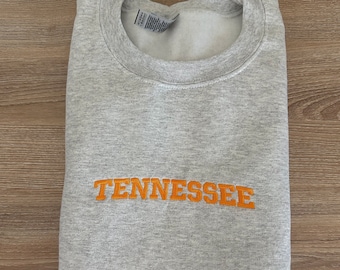Bluza z haftowanym okrągłym dekoltem Tennessee
