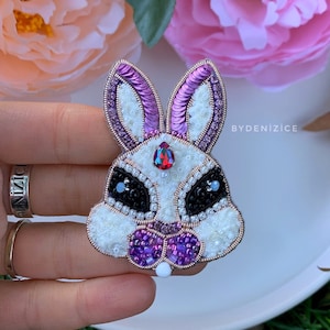 Rabbit brooch, embroidered rabbit pin, bunny pin, animal brooch, rabbit jewel, customized gift, birthday gift, gift for her, christmas gift