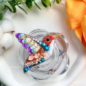 Handmade bird brooch, hummingbird brooch, hummingbird jewelry, gift for her, Christmas gift