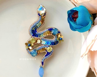 Embroidered Snake Brooch: Beaded Animal Pin, Unique Jewelry Gift