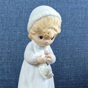 Vintage Collectible Precious Moments WINTER&#39;S SONG 12092 Figurine by Samuel J Butcher 1984