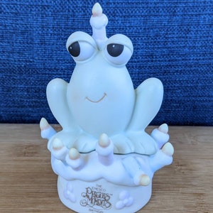 Vintage Collectible Precious Moments Charter Member &quot;Happy Birthday&quot; Figurine B0110 by Samuel J Butcher 1995