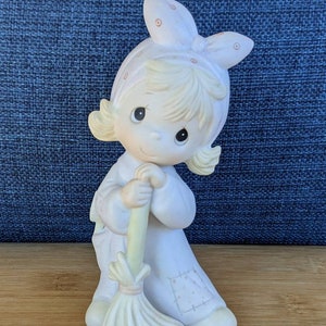 Vintage Collectible Precious Moments &quot;Isn&#39;t He Precious?&quot; Figurine E-5379 by Samuel J Butcher 1984