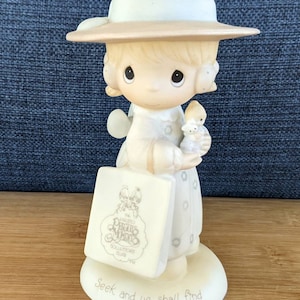 Vintage Collectible Precious Moments &quot;Seek And Ye Shall Find&quot; Figurine E-0005 by Samuel J Butcher 1984