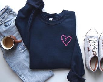 Różowa bluza z serduszkiem, sweter z serduszkiem, bluza z napisem "Miłość", różowe serce, bluza do jogi, różowy sweter z napisem "Miłość", prezent dla niej, sweter z napisem "Miłość"