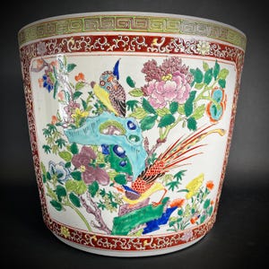Large Chinese Famille Rose Planter — Porcelain Flower Pot, Rose Canton Medallion Vase, Asian Oriental Garden Pottery, Chinoiserie Fish Bowl