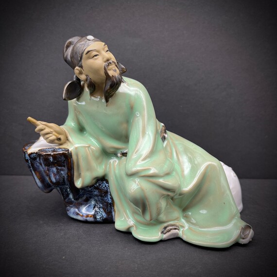 pottery figurine