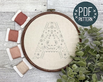 Alphabet floral alphabet lettre A à main broderie motif PDF téléchargement numérique