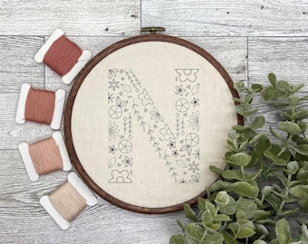 Alphabet floral lettre N broderie motif motif PDF téléchargement numérique