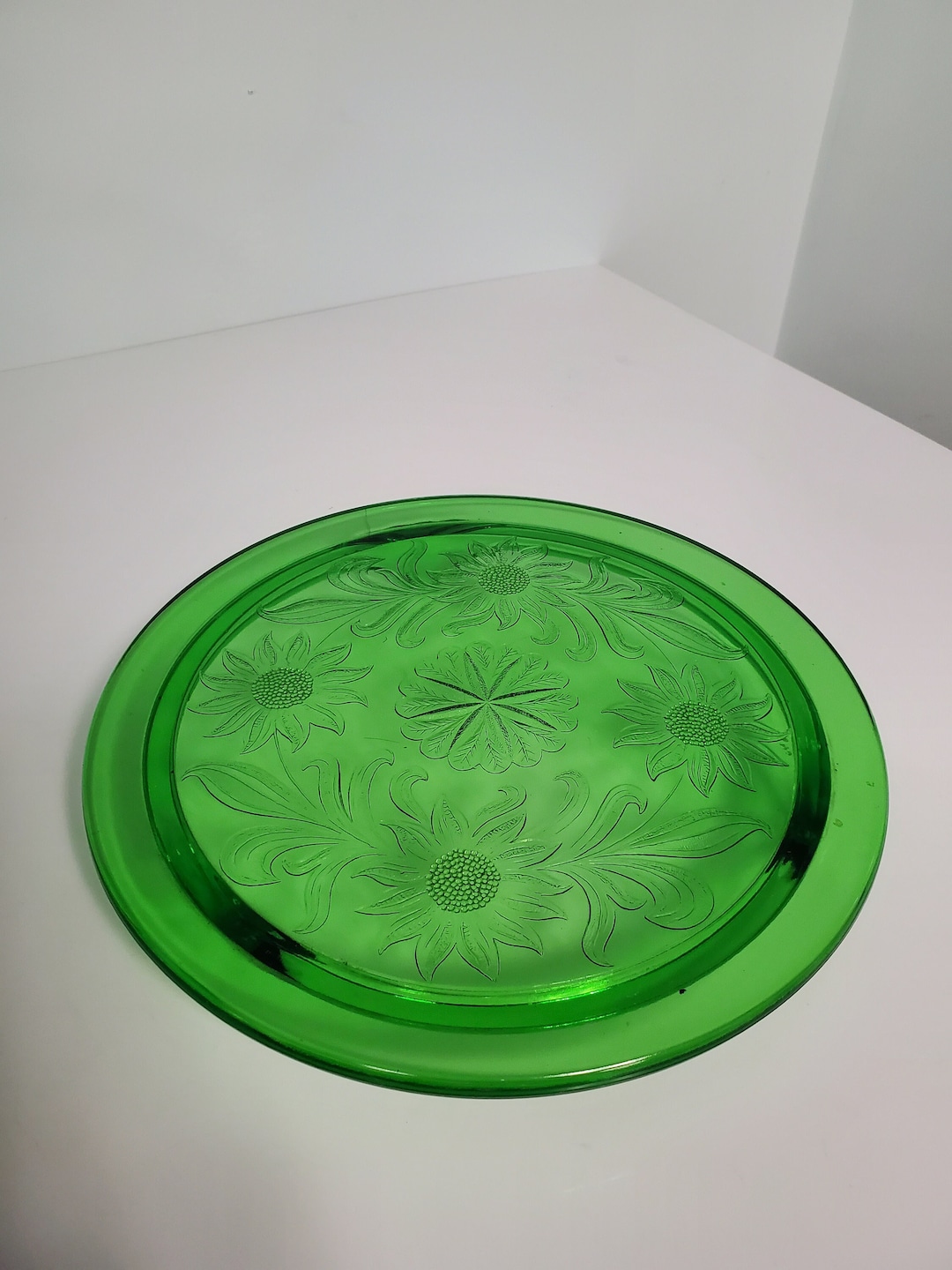 1930's Vintage Rare URANIUM Green Depression Glass Sunflower