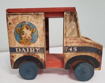 1948 Vintage Fisher Price Toy ELSIE'S Dairy 745 Delivery Truck- Borden