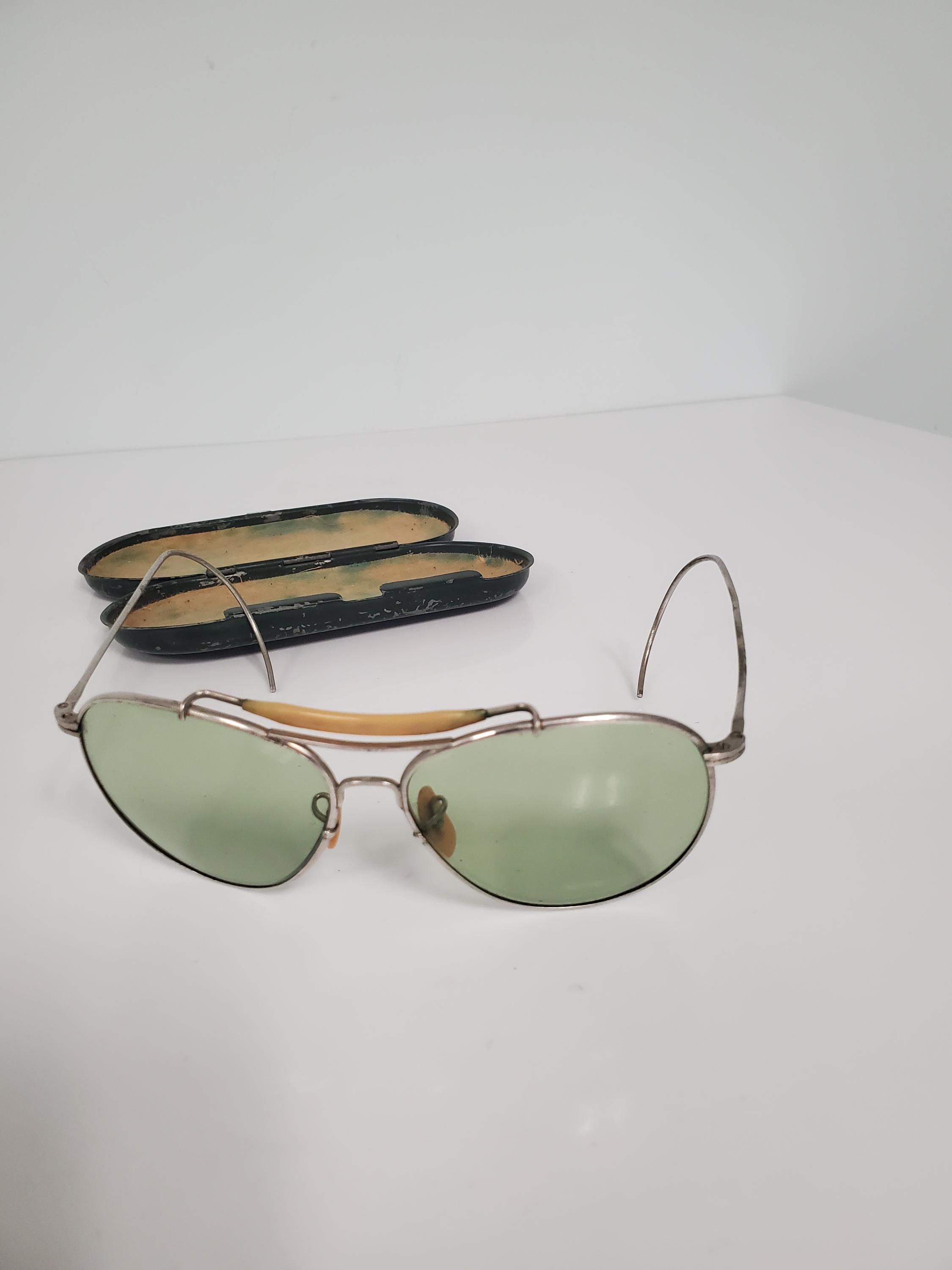 Vintage Rare 1940's AVIATOR WWII Bauch & Lomb USAAF Green Glasses