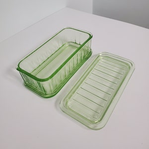 1930&#39;s Rare Vintage Anchor Hocking Green Deppression Uranium Vaseline Refrigerator Dish with Lid