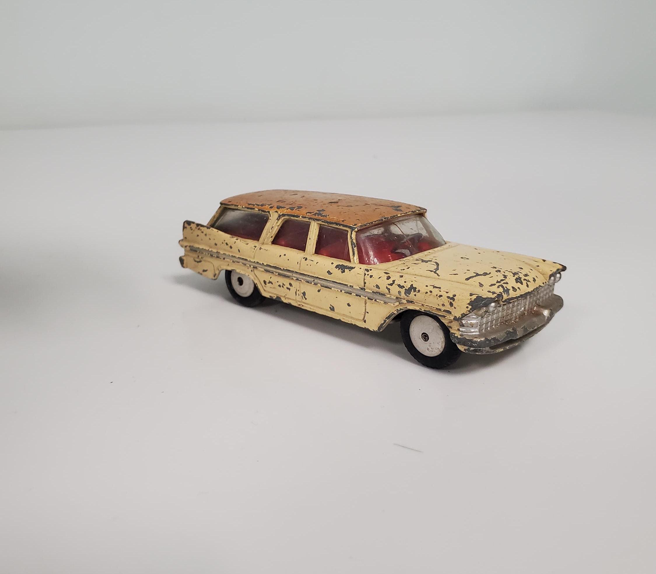 Vintage 1960's CORGI PLYMOUTH Sports Suburban Station Wagon - Etsy