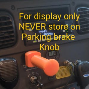 Air parking brake knob assister