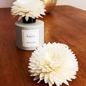 Decorative Reed Diffuser Flower - Elegant Paper & Cotton Floral Accessory for Home Fragrance - Unique Alternative to Reeds