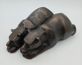 &quot;Schlafendes Bärenpaar/&quot;I Love You More&quot;/&quot;Kaltguss Bronze&quot;&quot; des kanadischen Wildtier Künstlers Roy Hinz.&quot;