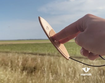 Finger surfboard (modèle MABE) : L'accessoire pour surfer contre le vent lors de vos road trips en voiture! Cadeau enfant! Éco-responsable