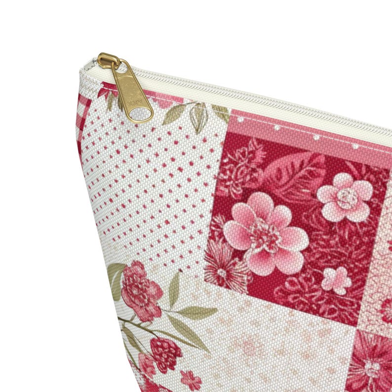 Patchwork Quilt Pattern Design Accessory Pouch with T-bottom, Makeup Bag, Pencil Bag, Travel Accessory Bag, Bridal Party Gift image 4