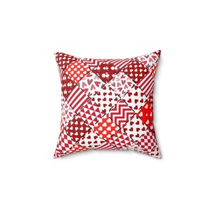 Valentinstag Quilters Quadratisches Kissen aus gesponnenem Polyester, Quilter Geschenk, Nähgeschenk, Ich liebe Quilts, Stoff Hamsterer Geschenk, Patchwork Quilt Design 1