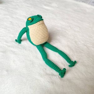 Crochet frog with removeable cloth, graduation gift, stuffed frog and toad, mini frog, crochet doll, crochet gift for boys, gift for friend Dark green