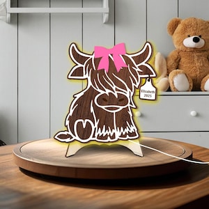 Personalised Baby Highland Cow Light Wood Sign, LED Lamp for Baby Girls, Custom Plaque with Name, Nursery Decor, Baptism Baby Shower Gift
