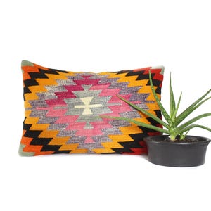 Lumbar kilim pillow, turkish kilim pillow, turkish pillow, vintage pillow, decorative pillow, pillow, bohemian pillow, kilim, 16x24 pillow