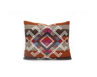 Vintage Kilim Pillow Cover (16''x18''): Handwoven Turkish Pillow