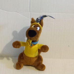 13" Vintage Scooby Doo  Cartoon Network Character In His Night Hat