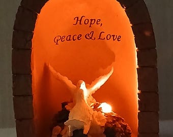 Two Doves #4000 Decorative Figurine In Caramic-Style Sculpture