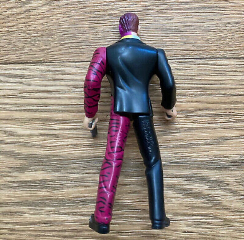 Batman Two Face Action Figure DC Comics Kenner 1995 5 Tommy Lee Jones Vintage image 2