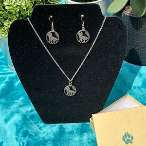 Howling Wolf Necklace and Earring Set