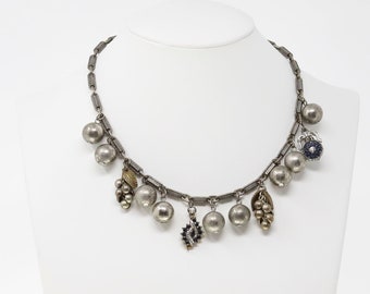 Geüpcycleerde ketting, herwerkte ketting, statementketting, hergebruikte sieraden, assemblage sieradencollage, herwerkte vintage ketting