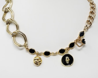 Geüpcycleerde ketting, herwerkte ketting, statementketting, hergebruikte sieraden, assemblage sieradencollage, herwerkte vintage sieraden