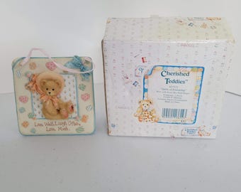 Vintage 1993 Cherished Teddies "Quilts of Friendship" Bear with Straw Hat Wall Plaque 627372