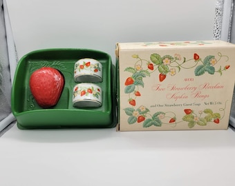 1978/1979 Avon Strawberry Porcelain 22K Gold Trimmed Napkin Rings w/ Soap