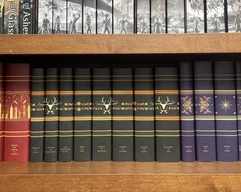 Fundas y sobrecubiertas para libros inspirados en Maasiverse personalizados: diseños de bosques, paisajes celestiales y urbanos. LEA LA DESCRIPCIÓN para obtener instrucciones.