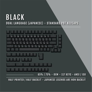 Könnte beinhalten: Schwarze PBT-Tastenkappen für 65% oder 75% Tastaturen mit einem zweisprachigen Layout mit englischen und japanischen Zeichen. Die Tastenkappen sind halb bedruckt und halb beleuchtet, wobei die japanischen Legenden nicht beleuchtet sind. Die Tastenkappen sind für ANSI- und ISO-Layouts ausgelegt und umfassen 117 Tasten.