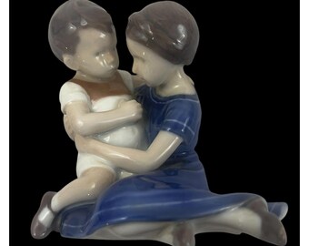Royal Copenhagen Denmark Figurine 1568 Children Playing Brother Sister Blue 5" Bing Grondahl