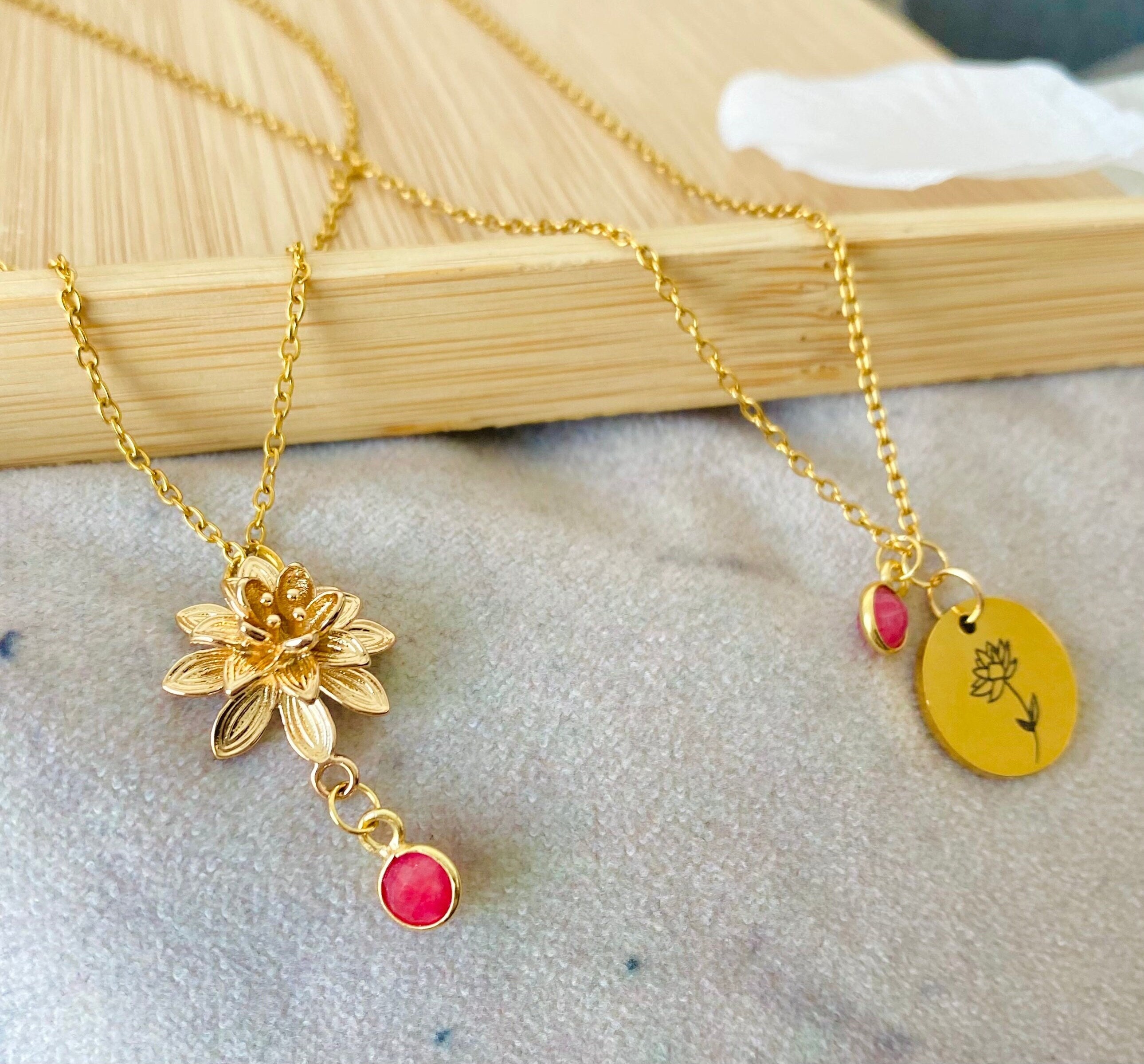 Water Lily Necklace - OAK + IVY
