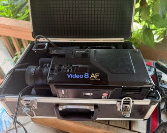 Videocámara Sony CCD-V8AF - Negra con estuche