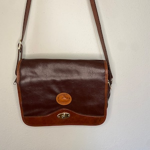 Dooney & Bourke Knock Off 