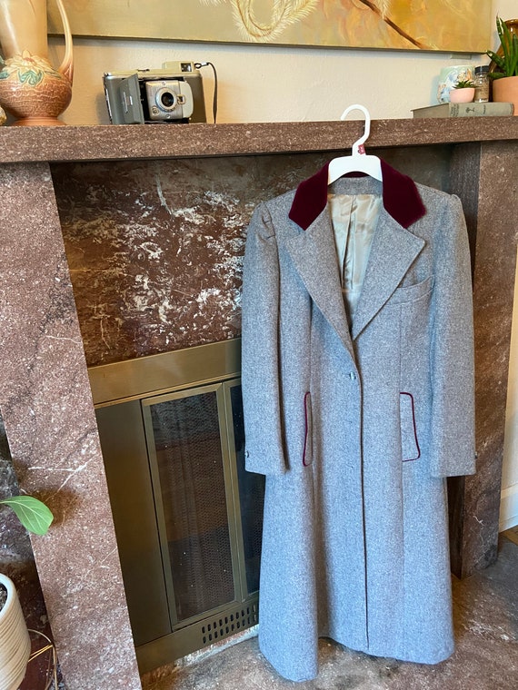 Vintage wool coat , Victorian inspired with puff s