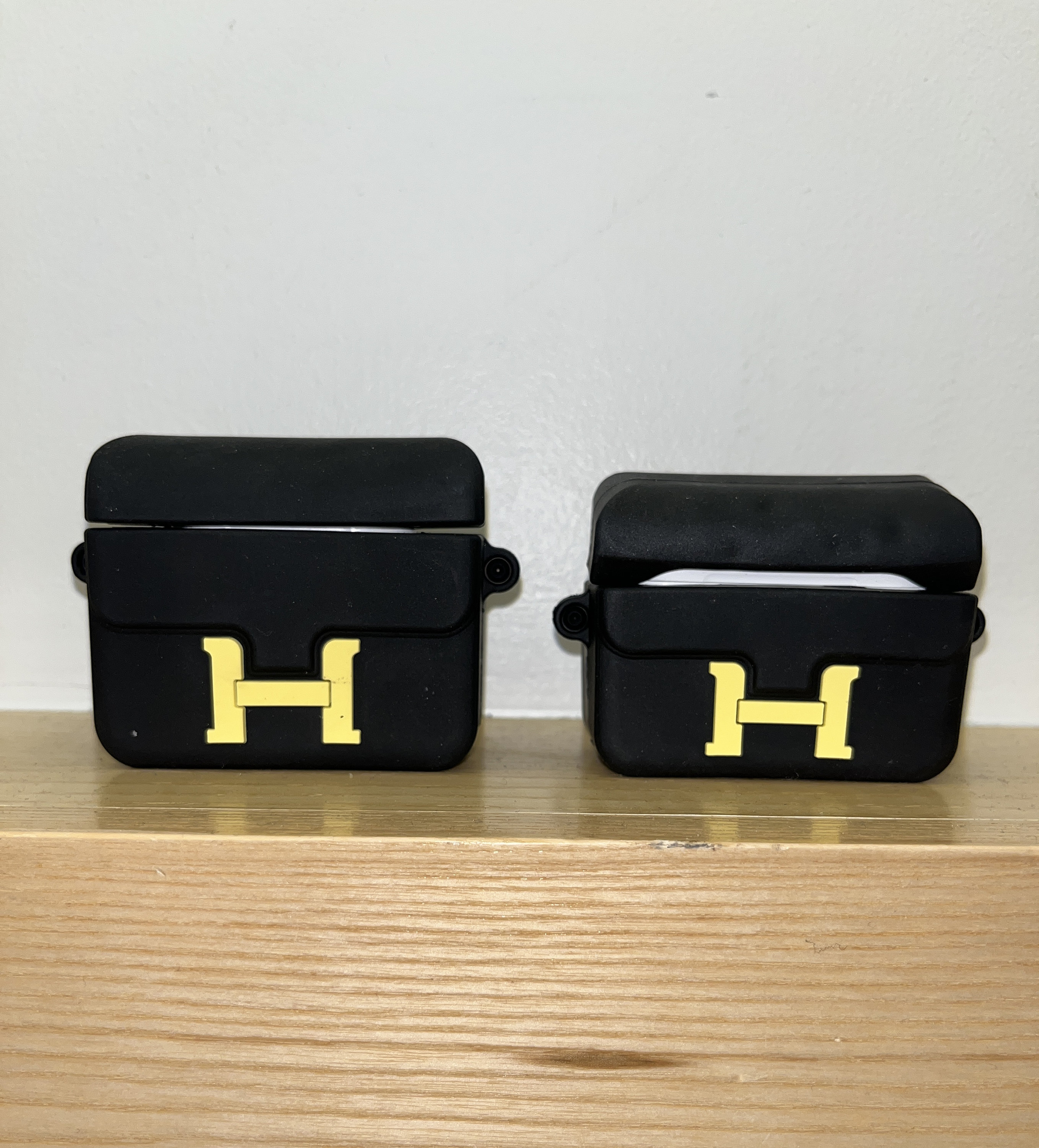 Black LV Louis Vuitton Luxury High End Airpods Case – Royalty High