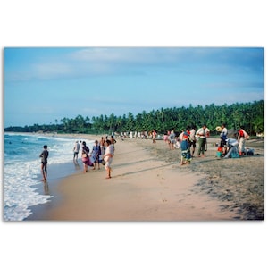 Póster impreso de una foto de playa de los años 70 de Kerala, India, arte mural vintage, decoración de destinos turísticos del sur de la India, regalo único de la vida costera de Asia